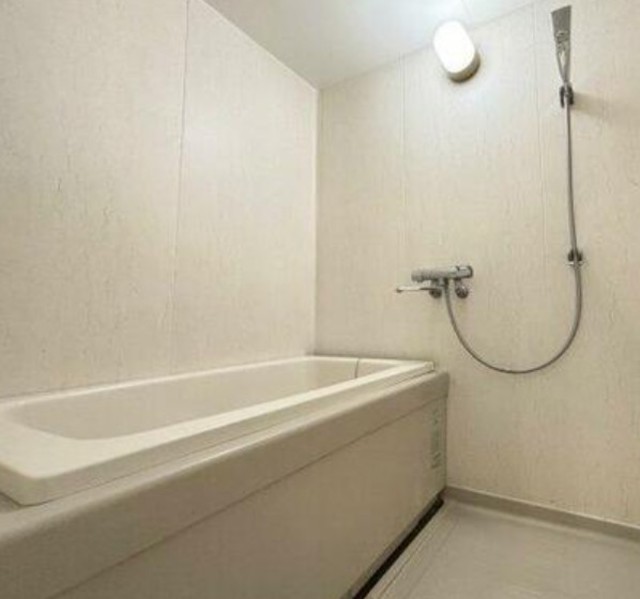 バス・シャワールーム　別部屋参考写真です。