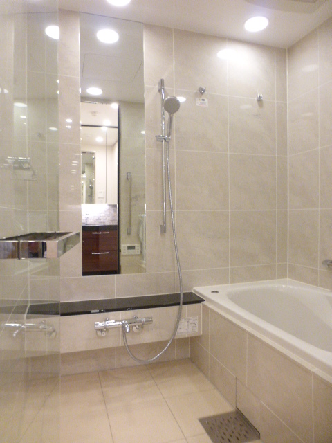 バス・シャワールーム　バス