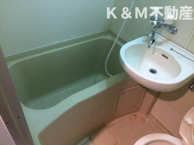 バス・シャワールーム　日々の暮らしに欠かせないお風呂です