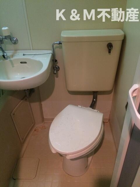 トイレ　ゆったりとした空間のトイレです