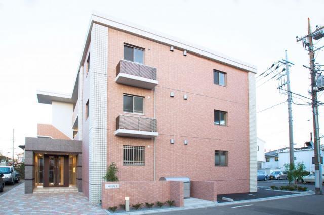 建物外観　外観タイル張りです