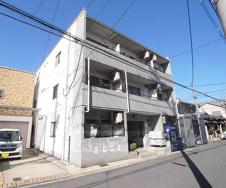 建物外観　丹波橋、桃山をご利用頂けます。