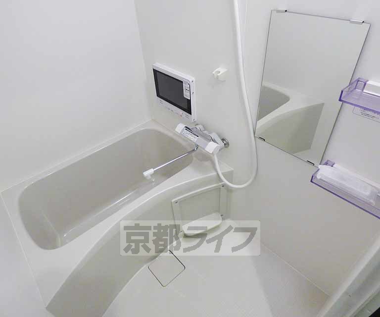 バス・シャワールーム　きれいな浴室です。