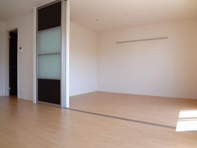 その他部屋・スペース　●リビングと洋室を繋げて大きなリビングへ。。。