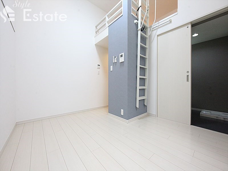 居室・リビング　内装