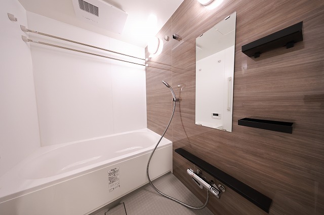 バス・シャワールーム　バス