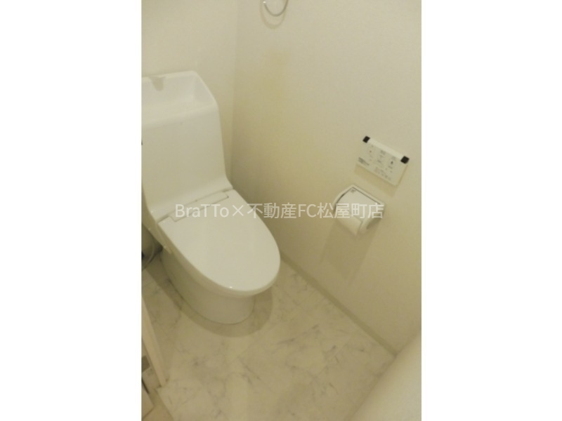 トイレ　トイレ（ウォシュレット付き）