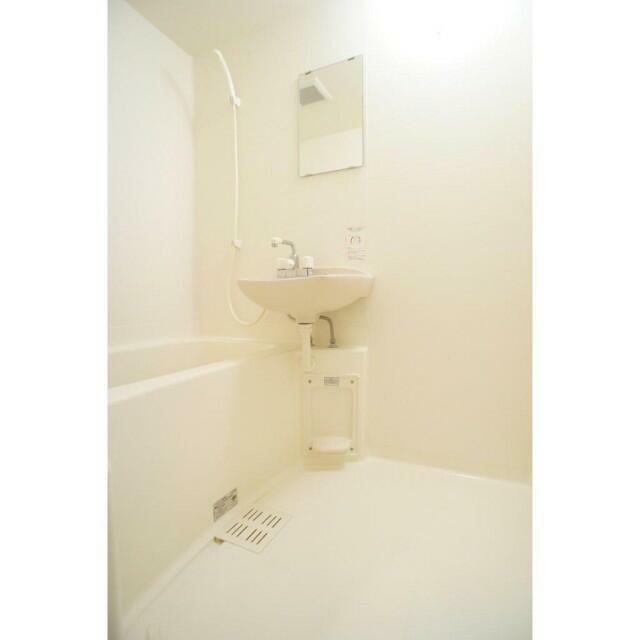 バス・シャワールーム　毎日の疲れをゆっくり癒せますよ！