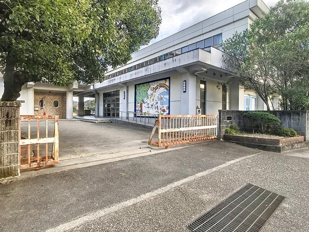 小学校　山口市立大内小学校（小学校）まで1705m