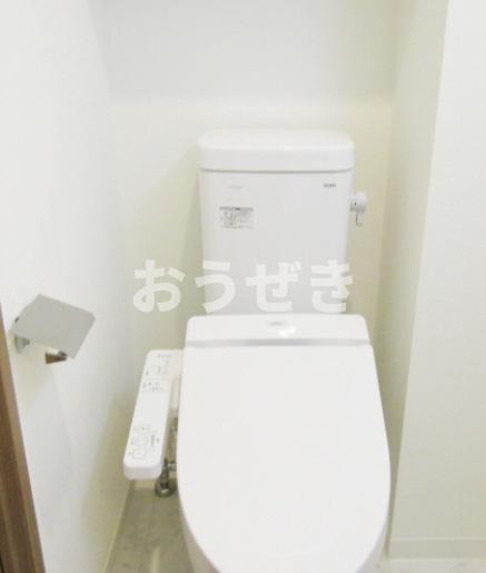 トイレ　※同仕様参考写真