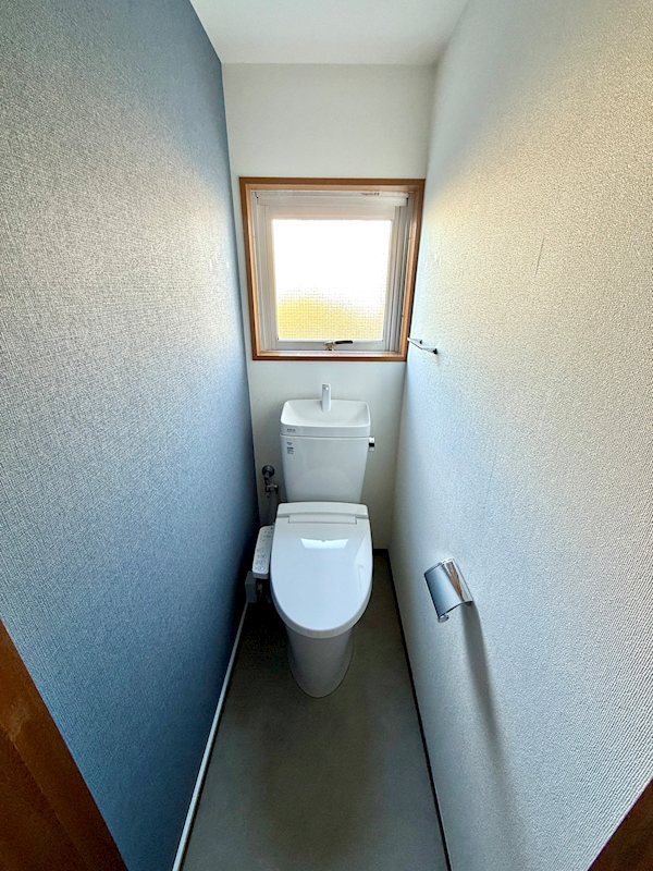 トイレ　同タイプのお部屋の参考画像になります