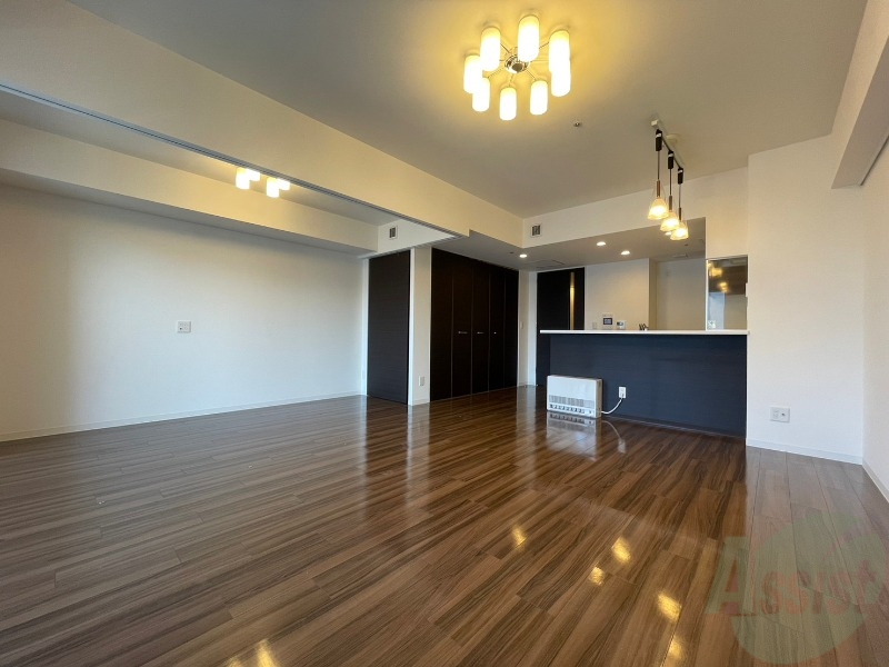 居室・リビング　広くてきれいなリビングです！快適に過ごせそうですね。