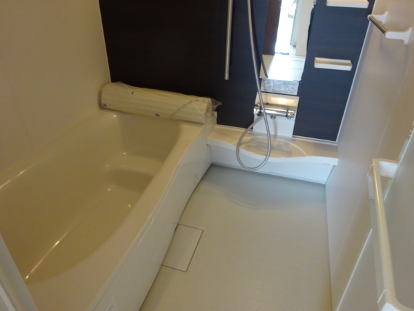 バス・シャワールーム　ゆったり一坪風呂