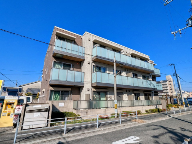 建物外観　東南角地で日当り良好