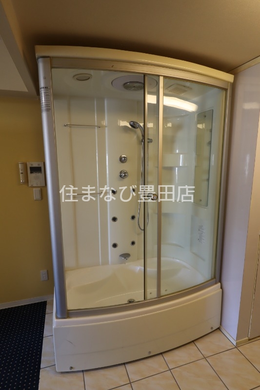 バス・シャワールーム　同型別部屋写真