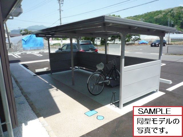駐車場　駐輪場