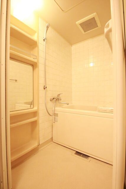 バス・シャワールーム　別室の参考写真です。※現況優先