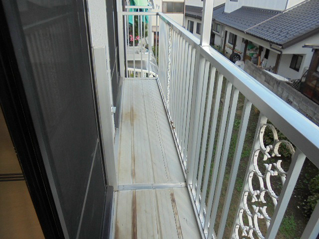 バルコニー　写真は203号室です。（参考）