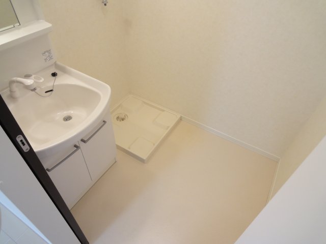洗面設備　同物件別号室の写真です。