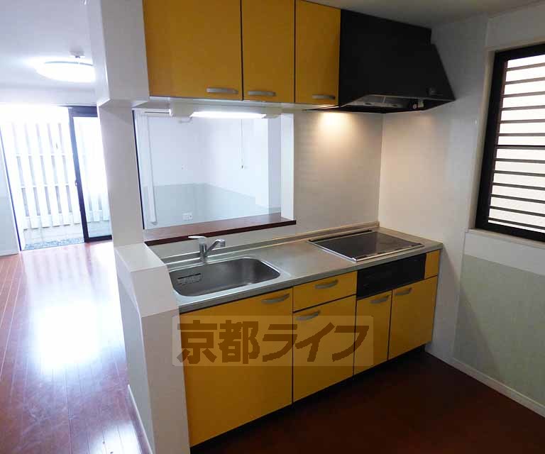 キッチン　キレイなキッチンです