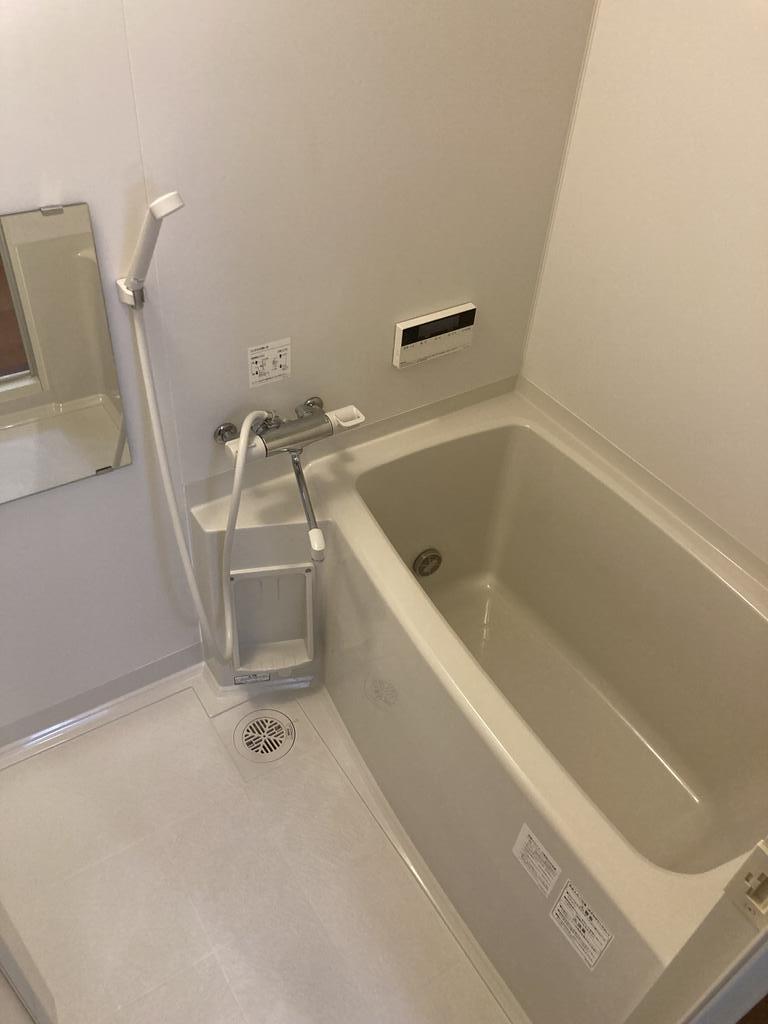 バス・シャワールーム　写真と相違する場合有
