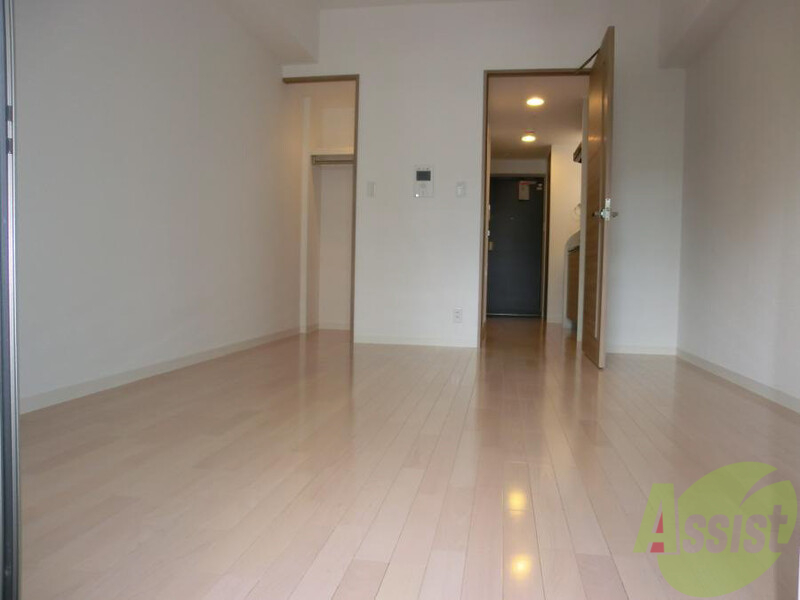 居室・リビング　ひろーい洋室です