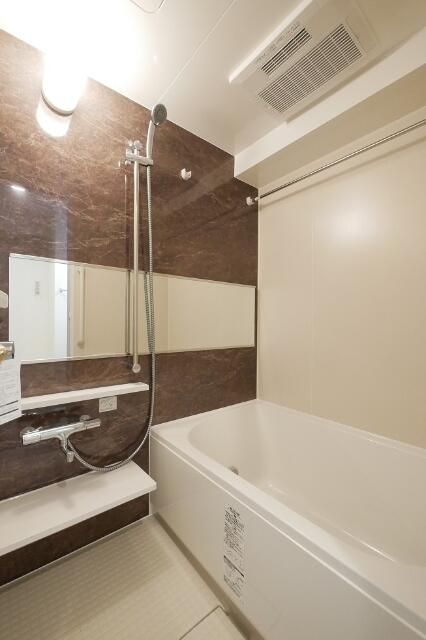 バス・シャワールーム　お風呂で日々の疲れを落としましょう