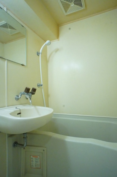 バス・シャワールーム　一日の疲れを癒せますね。