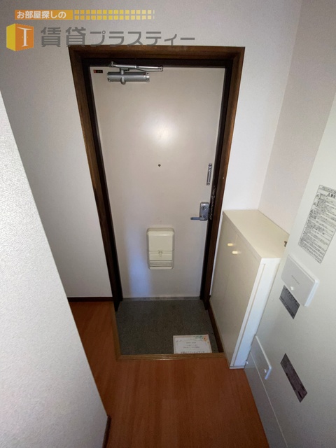 玄関　シューズボックス付き。