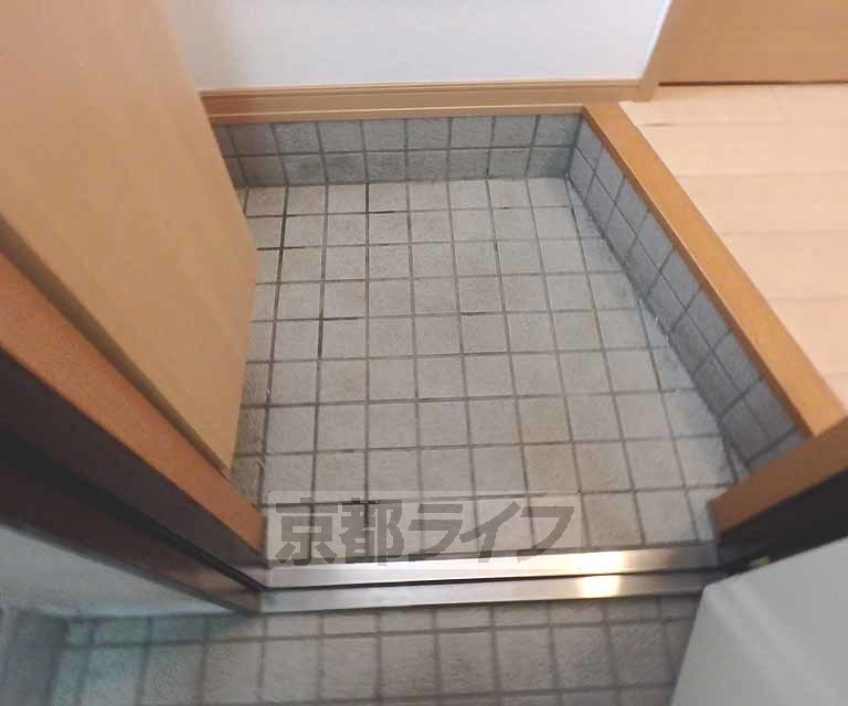 玄関　玄関です。