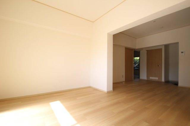 居室・リビング　※別室の参考写真の為、現況優先です。