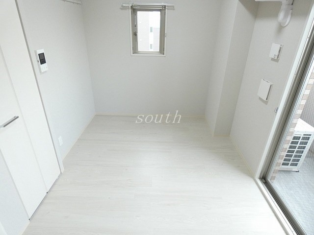 居室・リビング　洗練された清潔感漂う清楚な仕上がり