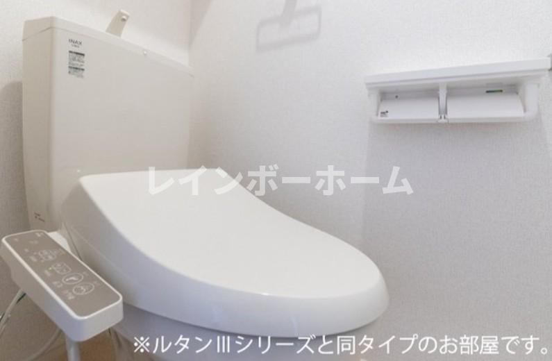 トイレ　落ち着いたトイレです