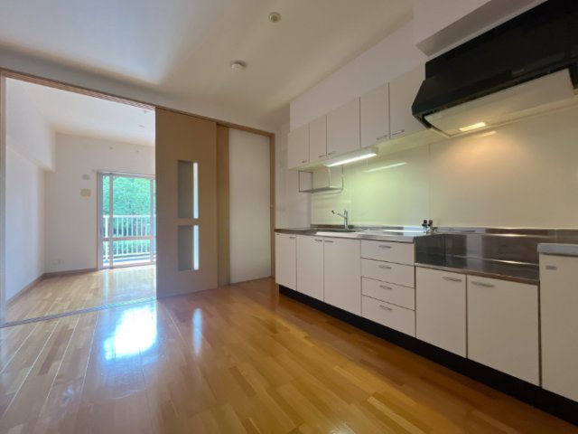 その他　建具をスライドすることで、LDKとしてお使いいただけます。