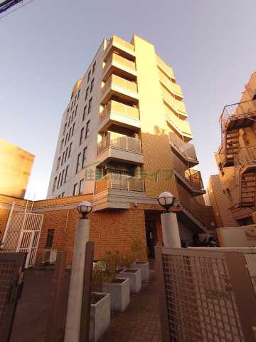 建物外観　リライフ下北沢店