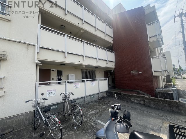 建物外観　敷地内に駐輪スペースあります！