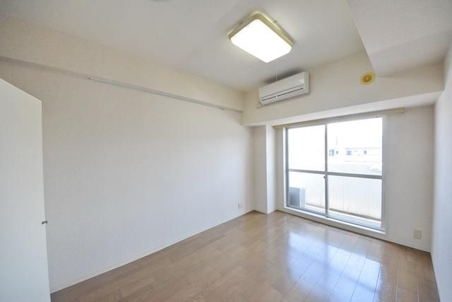 居室・リビング　寝室