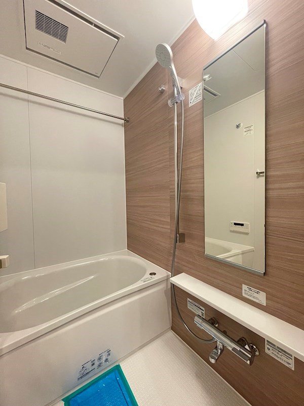 バス・シャワールーム　※別部屋の参考写真です。