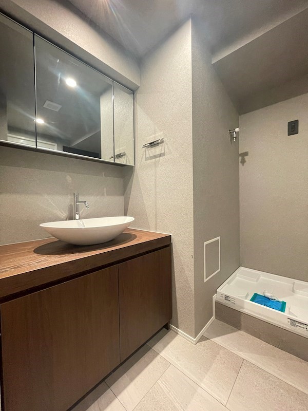 洗面設備　※別部屋の参考写真です。