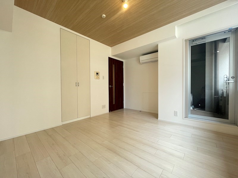 居室・リビング　※別部屋の参考写真です。