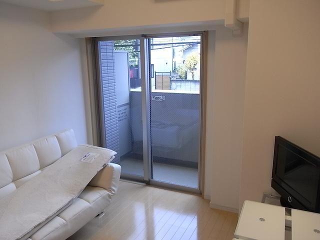 居室・リビング　洋室６．５帖の広さです