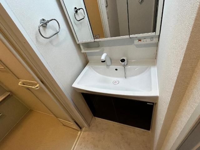 洗面設備　洗髪洗面化粧台