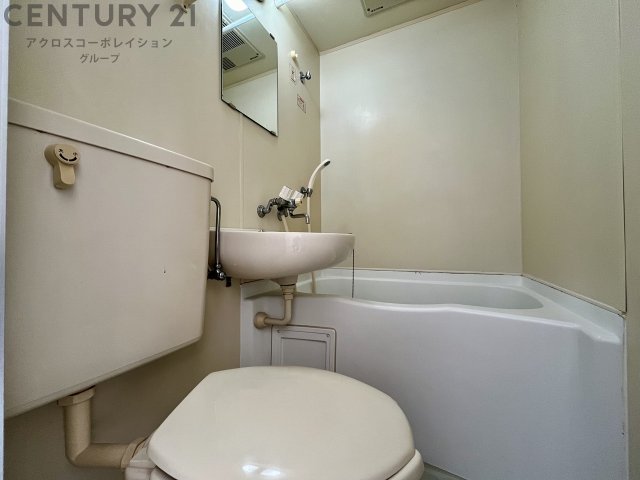 バス・シャワールーム　シンプルで機能的なユニットバスです♪