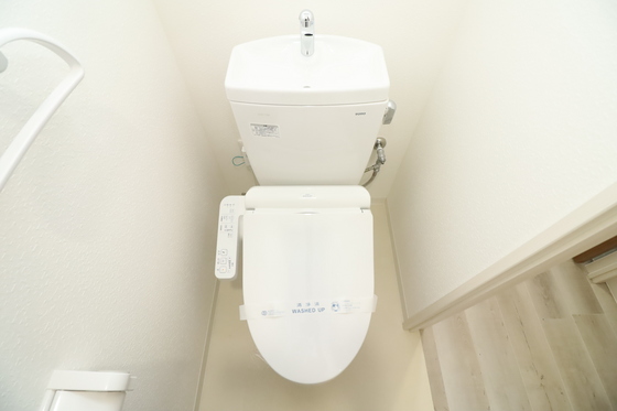 トイレ　※別部屋の写真です