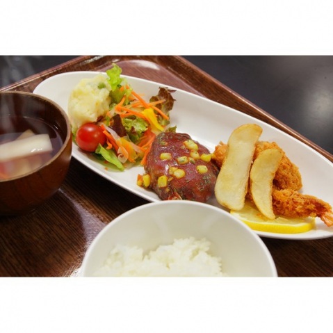 その他部屋・スペース　食事例