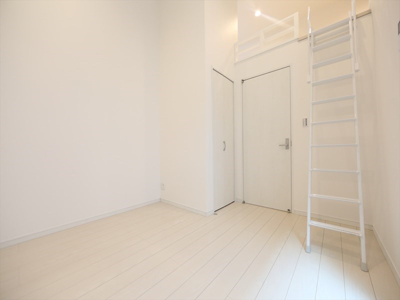 居室・リビング　洋室5.9帖　ロフト4.6帖（収納にも使えます）イメージ写真