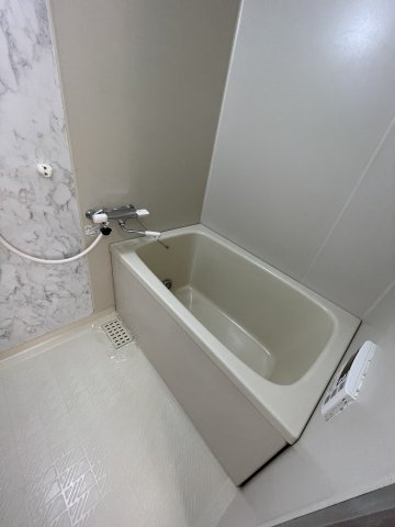 バス・シャワールーム　お風呂です