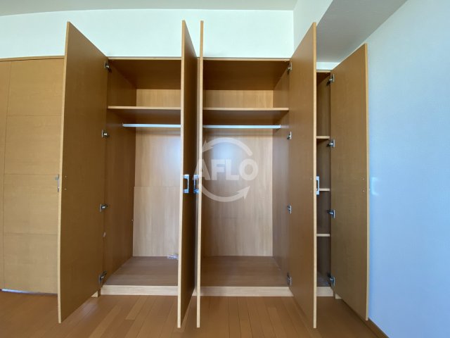 収納　リーガル江戸堀ウエストパーク　クローゼット