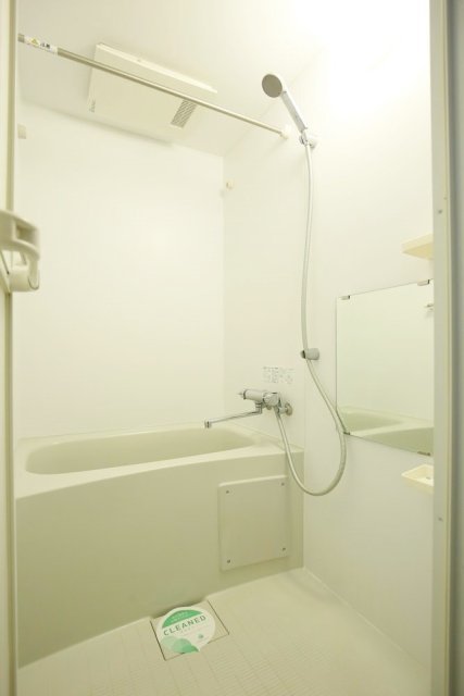 バス・シャワールーム　バスルーム