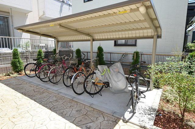 その他共有部分　★ルーフ付の駐輪場です★